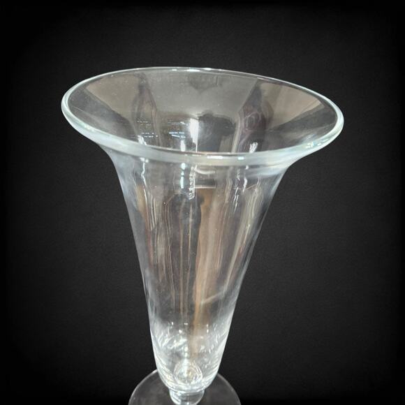 16” Marquis Waterford Cryatal -VINTAGE GARDEN COLLECTION Footed Blown Glass Vase - Picture 3 of 10